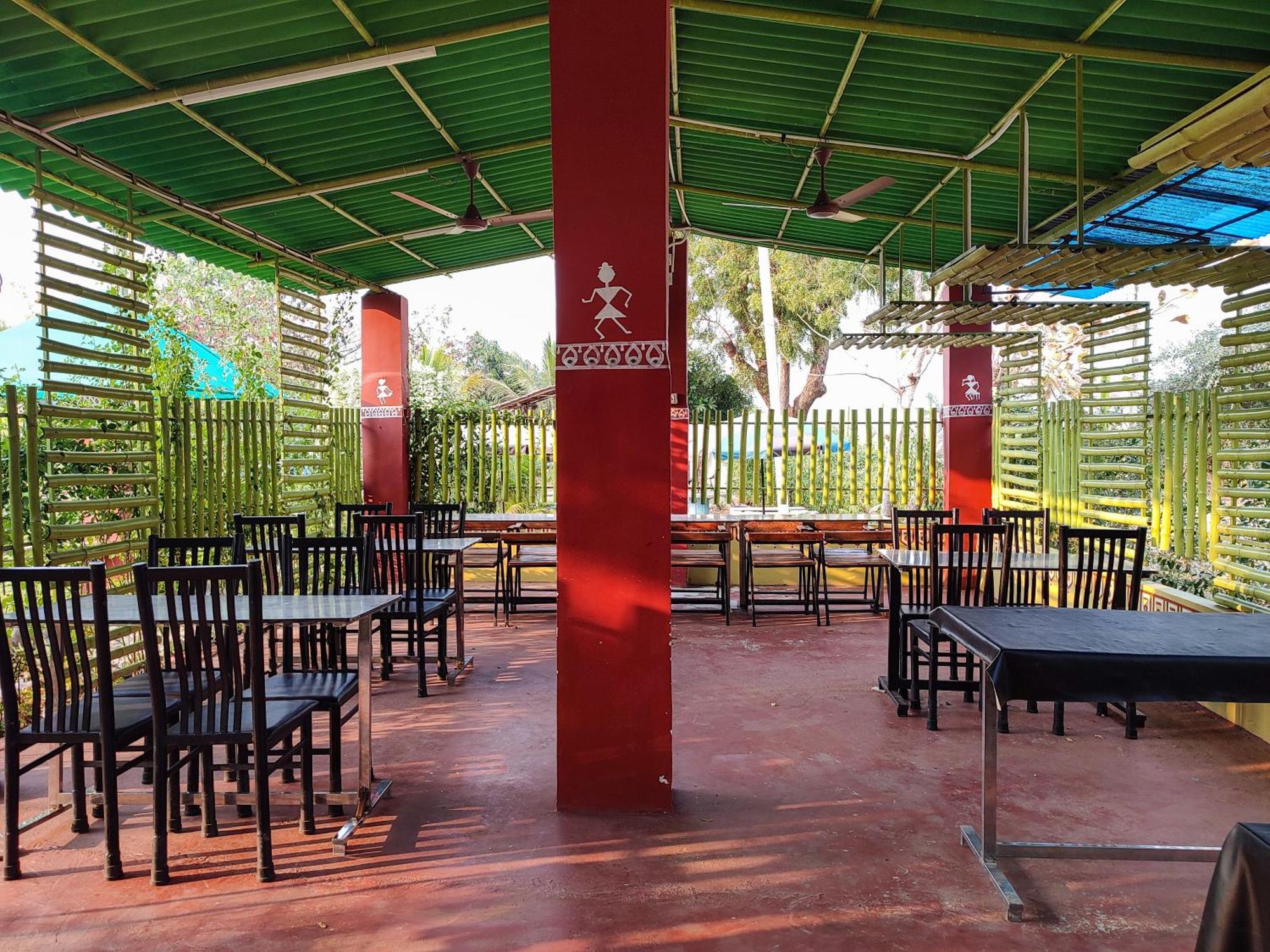 Van Vagdo Resort Rajpipla Exterior foto