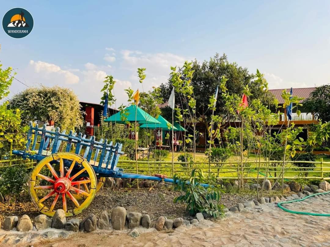 Van Vagdo Resort Rajpipla Exterior foto